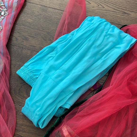 Indian suit - Picture 7 of 7